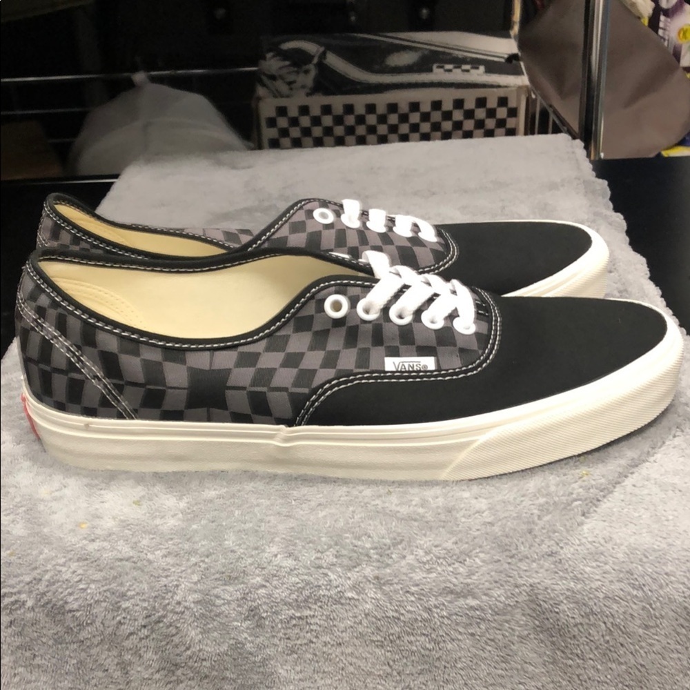 Vans Authentic Warped Check Black and Gray Sneakers Low-Top